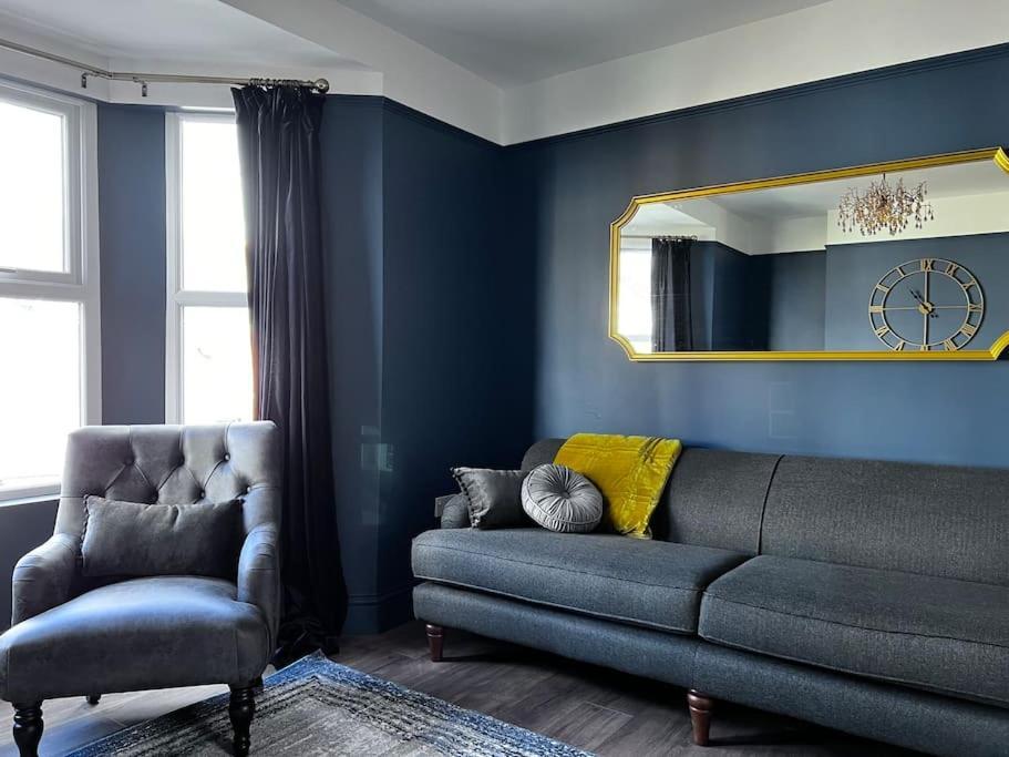 No 11, Fishguard, Ideal For Beach, Coastal Path And Town! Eksteriør billede