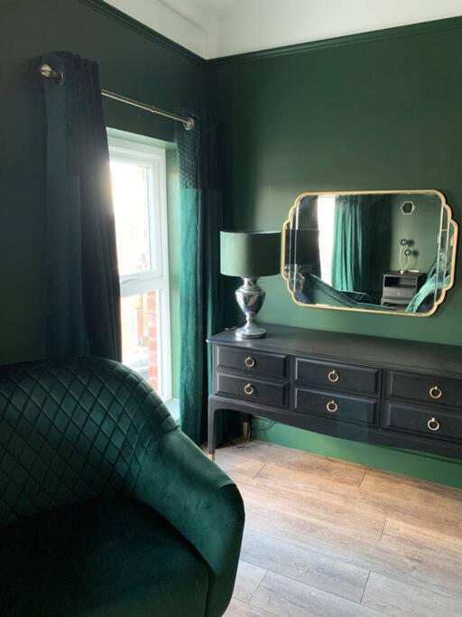 No 11, Fishguard, Ideal For Beach, Coastal Path And Town! Eksteriør billede